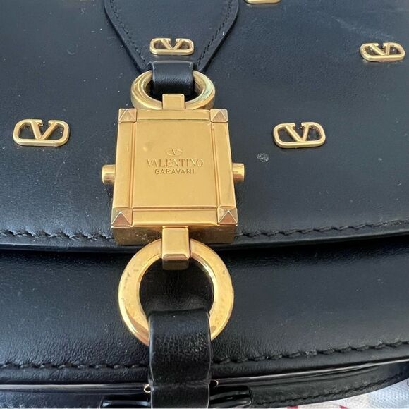 Valentino Garavani Black Leather Saddle Bag - Picture 12 of 16